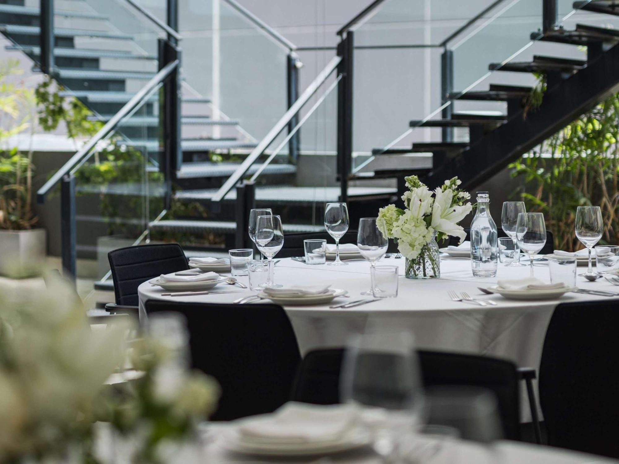 The Olsen Melbourne Art Series Exterior photo The River Restaurant