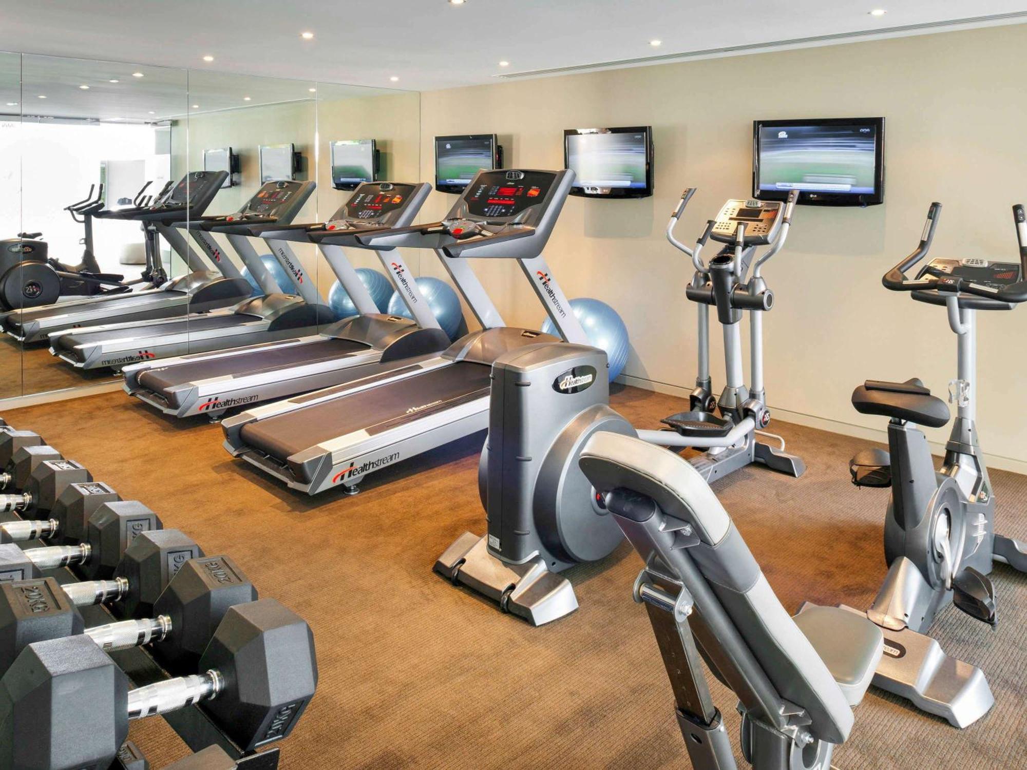 The Olsen Melbourne Art Series Exterior photo A gym at a hotel