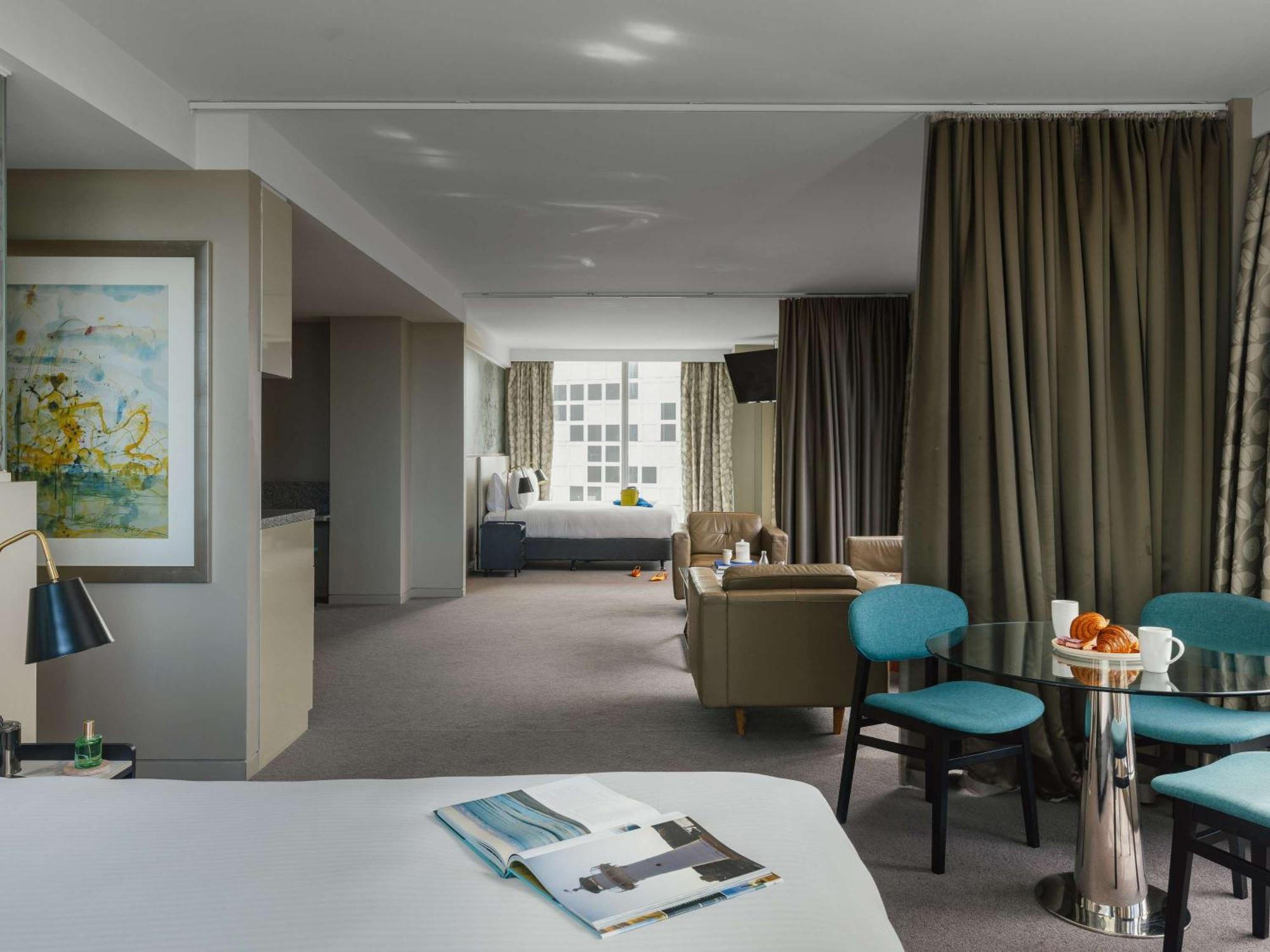 The Olsen Melbourne Art Series Exterior photo A suite at the hotel