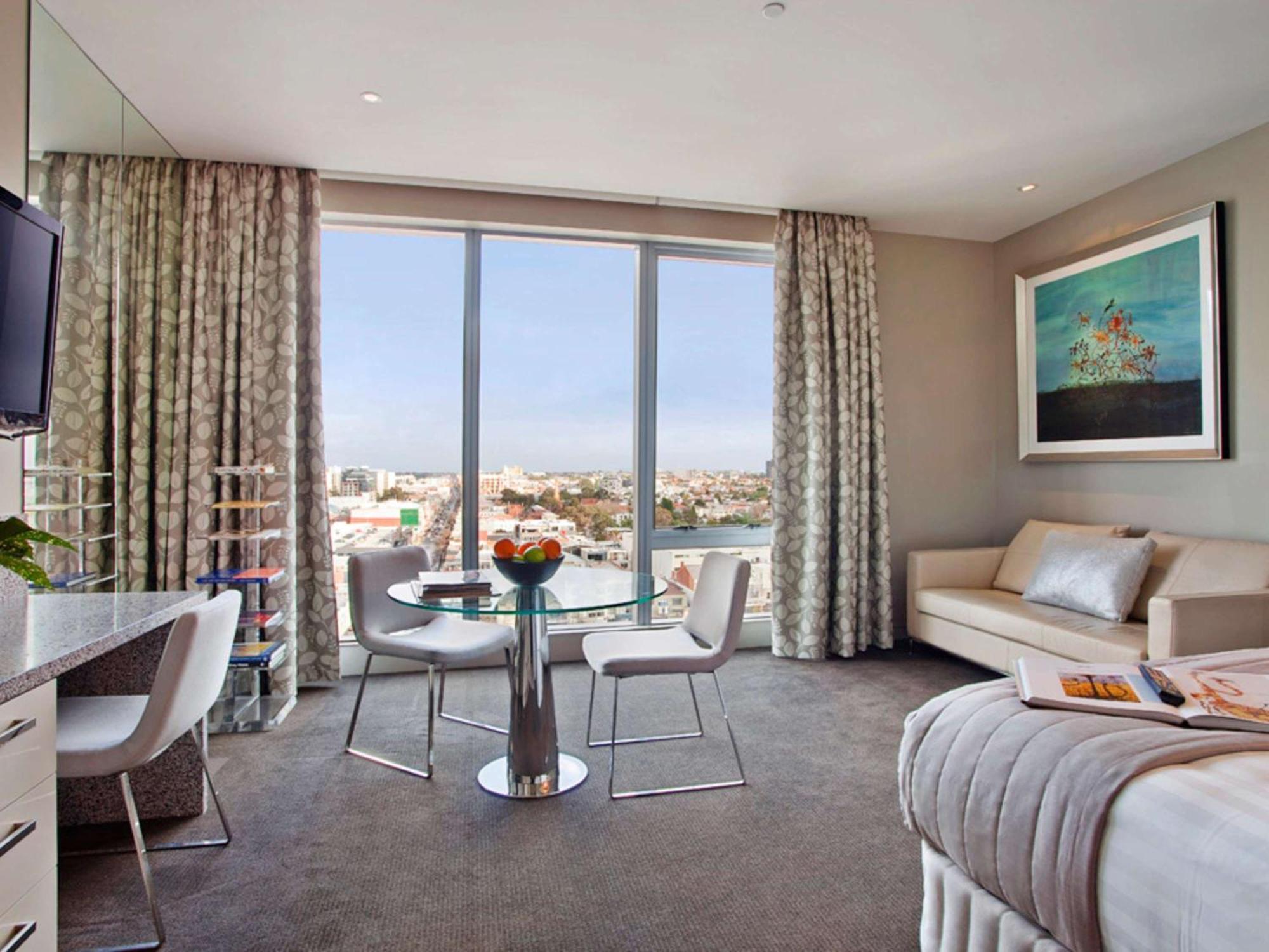 The Olsen Melbourne Art Series Exterior photo A room at the Westin Palace, Tel Aviv