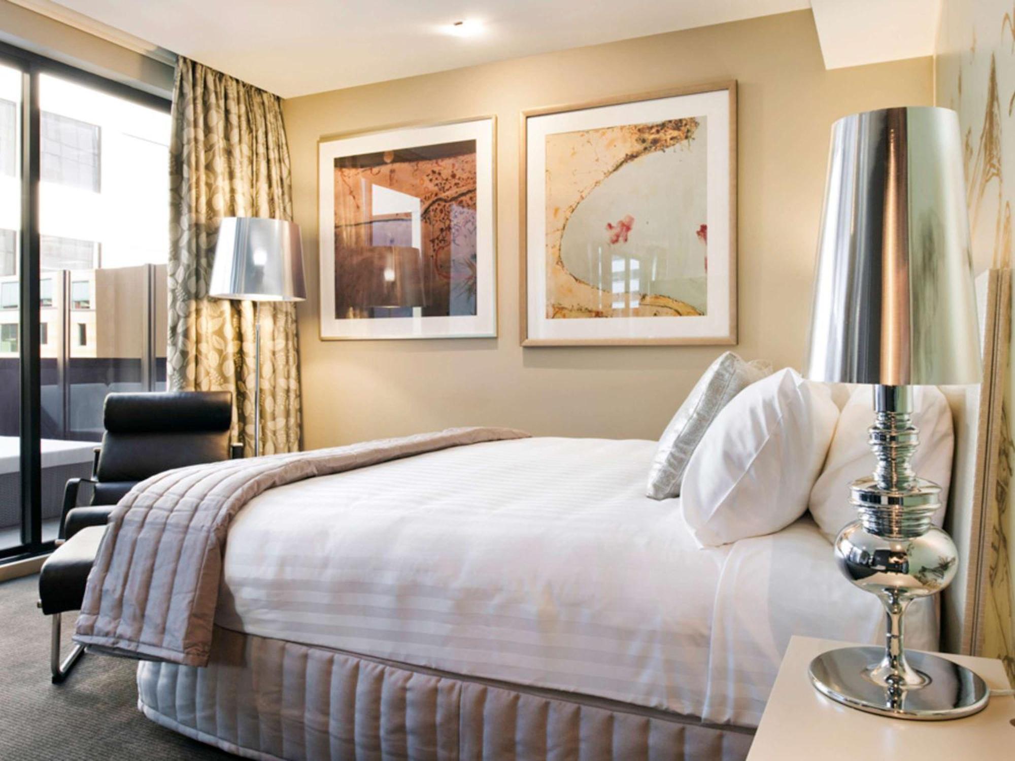 The Olsen Melbourne Art Series Exterior photo A bedroom at the hotel
