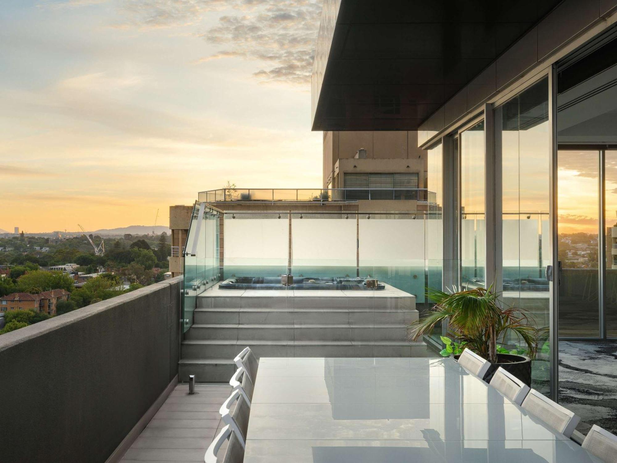 The Olsen Melbourne Art Series Exterior photo